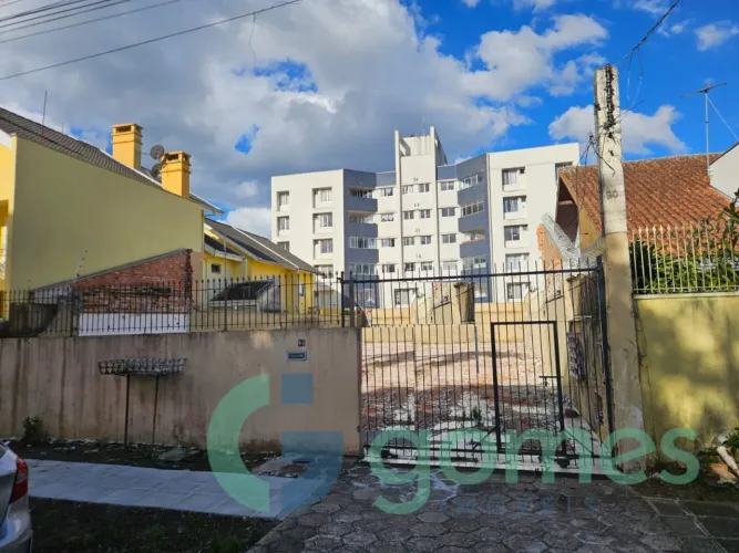Terreno/Área à venda com 522m² no Bacacheri