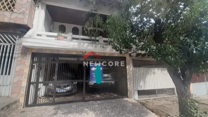 Sobrado em Avenida Ipê - Cidade das Flores - Osasco/SP