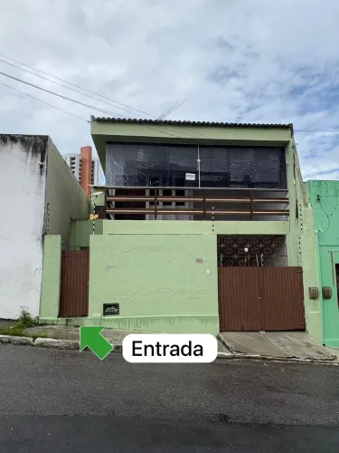 Apartamento no 1º Andar com Quarto Suíte | Cidade Alta