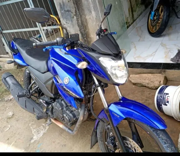 Vendo moto Fazer 150, tudo em dias, documentação ok só aponto de transferir 