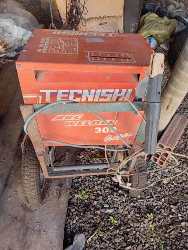 Máquina de Solda Profissional com Carrinho de Carga