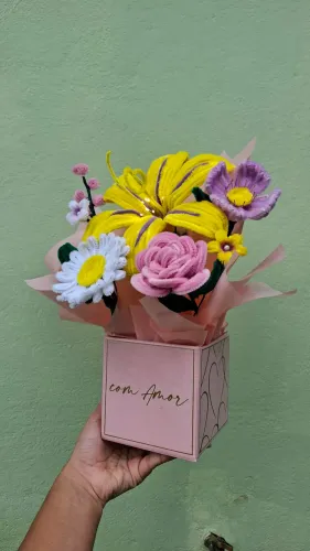BUQUÊ COM A FLOR MÁGICA DA RAPUNZEL | PRESENTE ESPECIAL