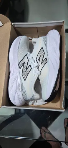 Tênis New Balance fresh foam 880 1a L.