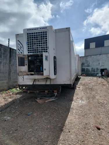 Câmera fria 16 paletes motor termo King gelando perfeitamente 
