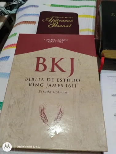 Bíblia de estudo king James. Primeiro edição.
