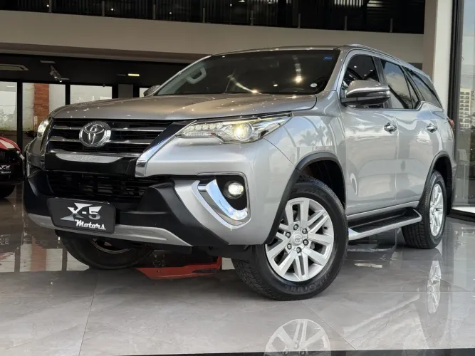 Toyota Hilux SW4 4X4 2.8 Diesel 2018