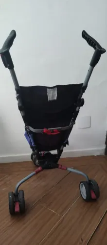 Vendo carrinho de bebê