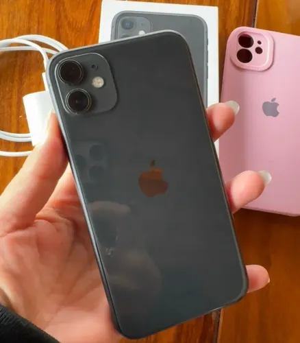 iPhone 11 64GB impecável 
