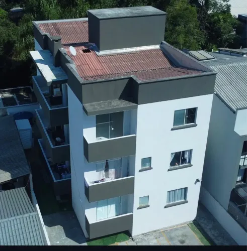 Prédio com 5 apartamentos