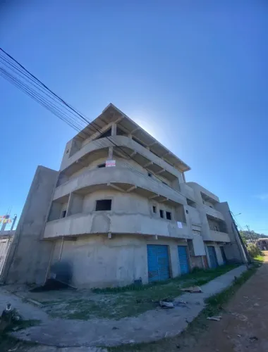 Prédio com 6 aptos em Ilhéus, ideal para investir e gerar renda com locação alto retorno!!