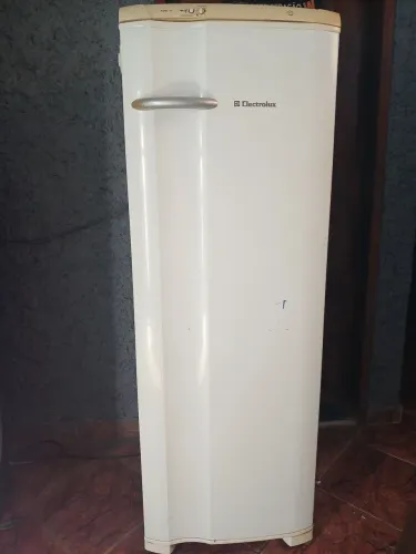 Geladeira electrolux rde37 345litros degelo pratico
