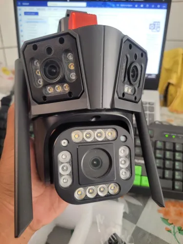 Câmera WiFi Lente Tripla