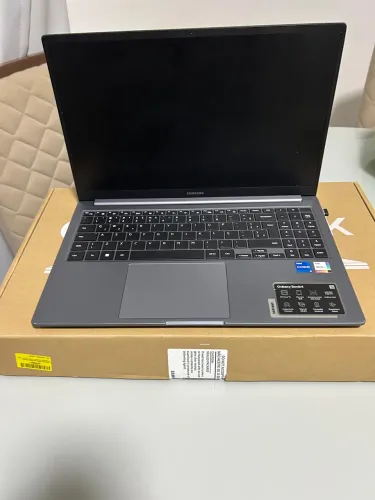 Notebook Samsung Galaxy Book4 Intel® Core? i5-1335U, Windows 11 Home, 8GB, 256GB SSD