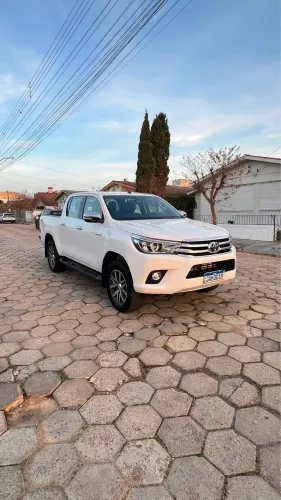 Toyota Hilux CD SRX 4X4 2.8 TDI 16V Diesel Aut. 2017
