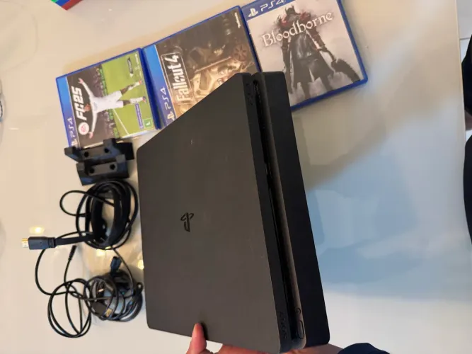 PlayStation 4