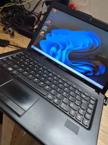 Notebook Lenovo Dual Core 4 Gigas Memória HD 320 Gigas Windows Pacote Office Somos Loja