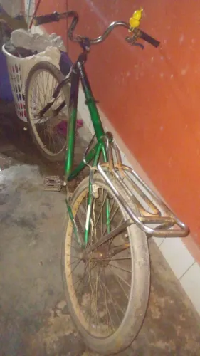 Vendo bicicleta montadinha aro 26 usada