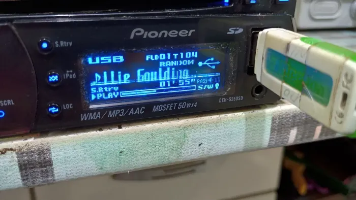 Pioneer Bluetooth Golfinho DEH-4250SD 