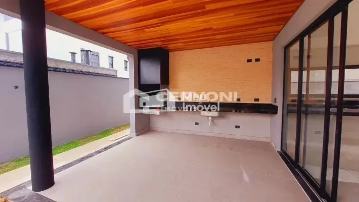Imóvel para aluguel possui 256 metros quadrados com 4 quartos