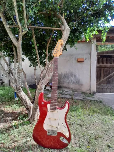 Guitarra Memphis, MG32