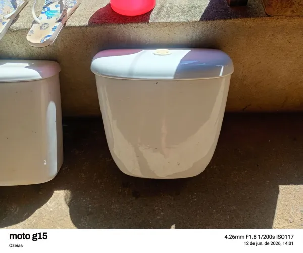 Vendo essas duas caixas acoplada de vaso
