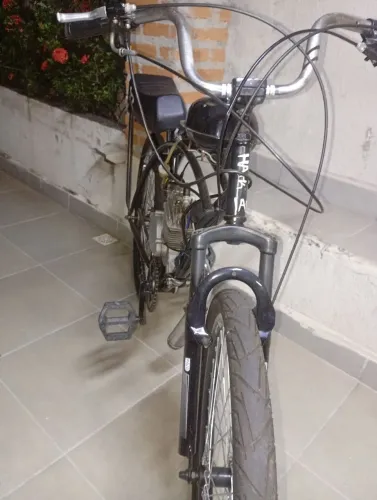 Vendo bicicleta motorizada 80cc com nota das peças 