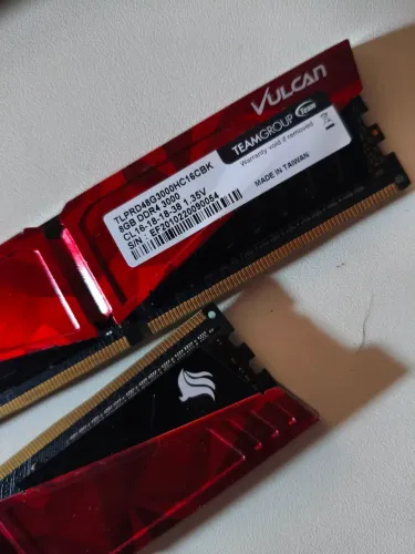 TeamGroup T-Force Vulcan 3000 MHz CL16 . Kit Dual Channel (2×8 GB)