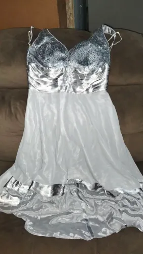 Vestido para festa , altura 125cm ,busto 34cm(68cm)total ,cintura 34cm(68cm)total