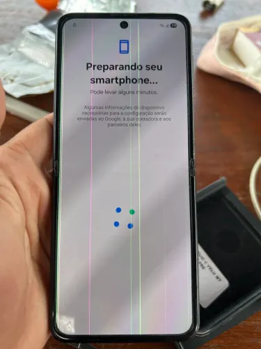 Samsung Z Flip 3 com problema na tela 