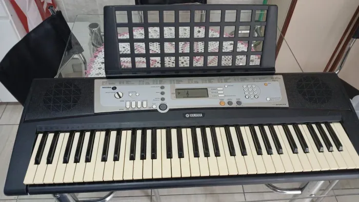 Teclado Yamaha psr e 203