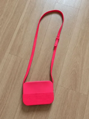 Bolsas seminovas da Melissa e Moleca, são lindas e estão em perfeito estado.