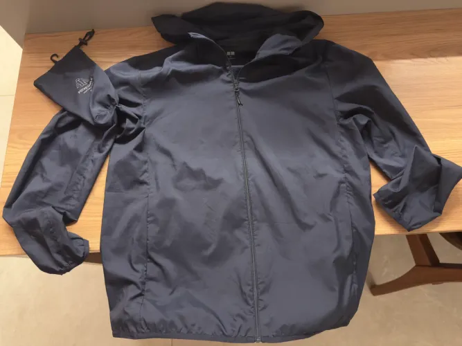 Corta Vento portátil da Uniqlo Feminino