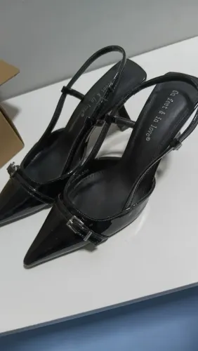 Salto preto NOVO NA CAIXA
