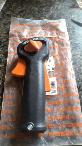 Punho de manejo e controle de aceleração