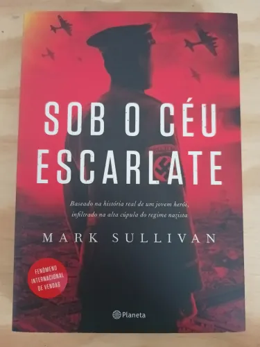 Sob o céu escarlate