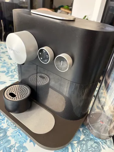 Cafeteira Nespresso Expert C80 - Automática em Perfeito Estado