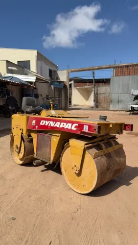 ROLO COMPACTADOR DYNAPAC CG11