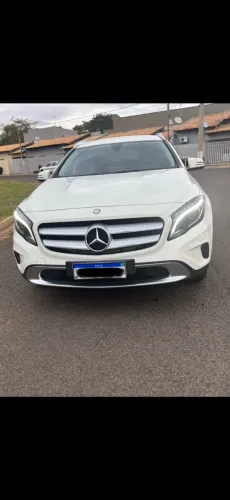 Mercedes-Benz GLA 200 Adv. 1.6/1.6 TB 16V Flex Aut. 2017