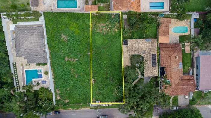Terreno residencial para venda em Granja Viana II, 1,000m²