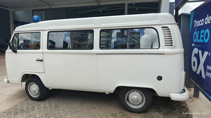 Volkswagen Kombi Standard 1.4 MI Total Flex 8V 2011