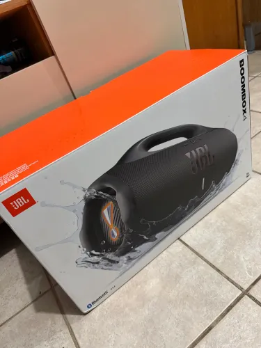 Bombox 4 