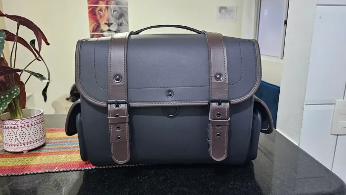 Alforge Traseiro Grande de Couro com 34L Sem Uso, cabe 1 capacete