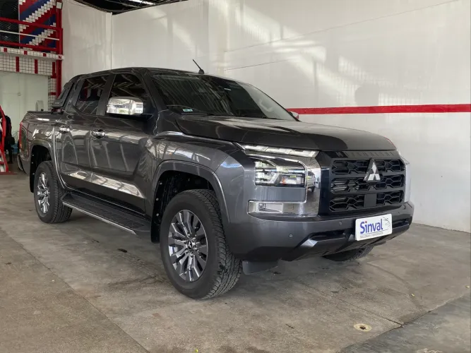 Mitsubishi TRITON HPE-S 2.4 CD 4X4 TB Diesel Aut. 2026