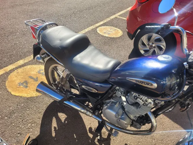 Banco Confort Inteiro Suzuki Liso Preto Intruder 125