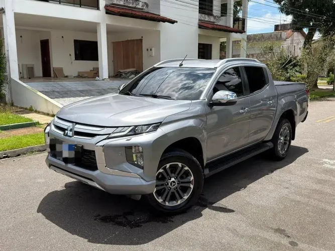 Mitsubishi L200 Triton Sport HPE-S 2.4 CD Dies. AUT 2021