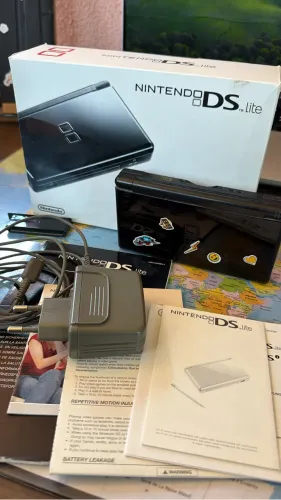 Nintendo DS Lite