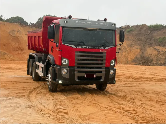 Vendo bob cabine leito 2018 zero com 209mil km