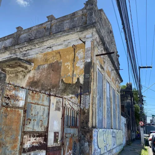 Vendo casa na Rua do Imperador de 561 m² - Centro