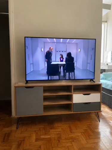 Vendo rack para sala de estar 