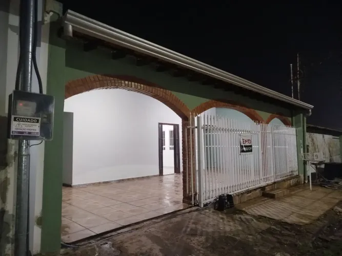 Casa disponível e desocupada 